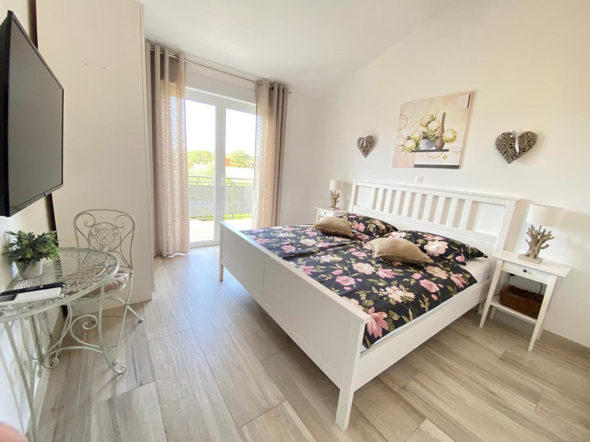 Villa Divina With Private Heated Pool Pula Luaran gambar