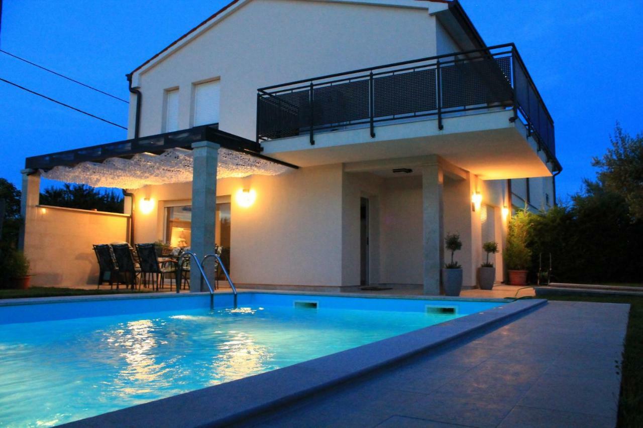Villa Divina With Private Heated Pool Pula Luaran gambar